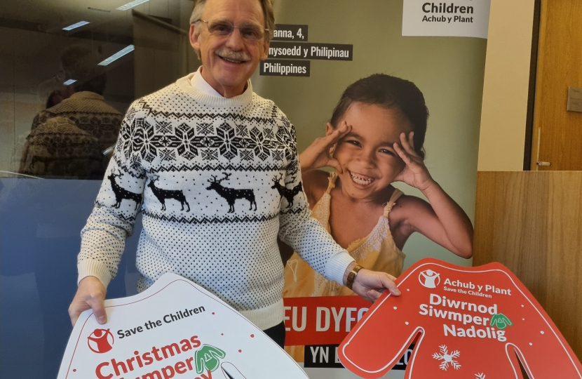 MS Supports Save The Children’s Christmas Jumper Day  